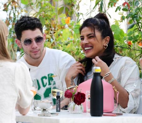 Priyanka Chopra – With Nick Jonas At The Beach Blanket Babylon ...