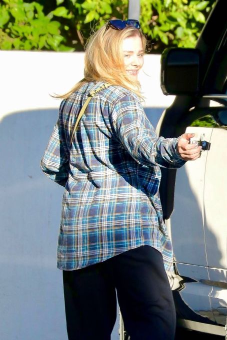 Chloe Moretz – Running errands in the afternoon in Los Angeles