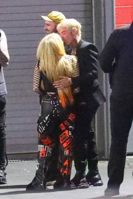 Avril Lavigne – Seen outside The Kia Forum in Inglewood