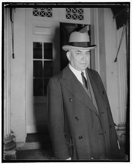 Louis E. Kirstein