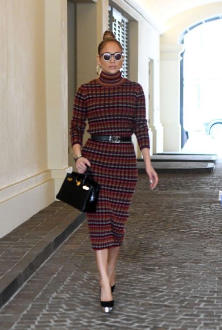 Jennifer Lopez in Plaid Dress – Goes to business meeting in Miami