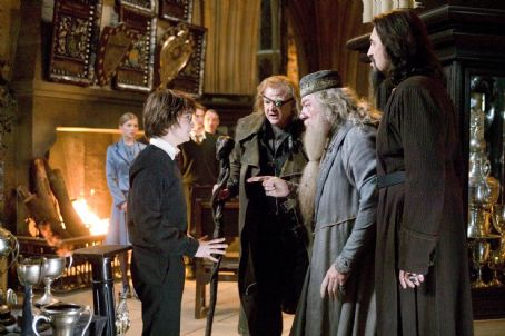 Who is Albus Dumbledore dating? Albus Dumbledore boyfriend, husband