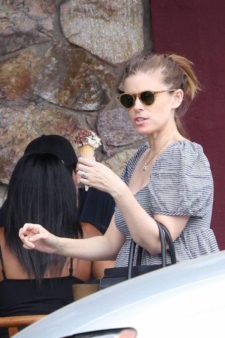 Kate Mara – Steps out for ice cream in Los Angeles
