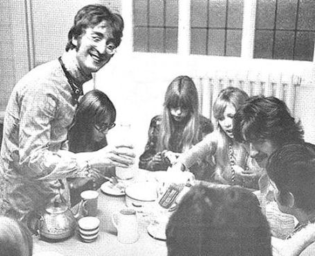 The Beatles. Aug 26, 1967. Photos by Henry Grossman. Picture - Photo of ...