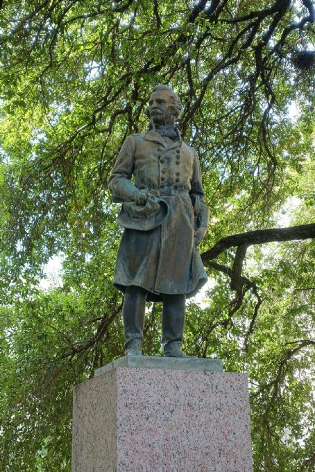 Albert Sidney Johnston (Coppini)