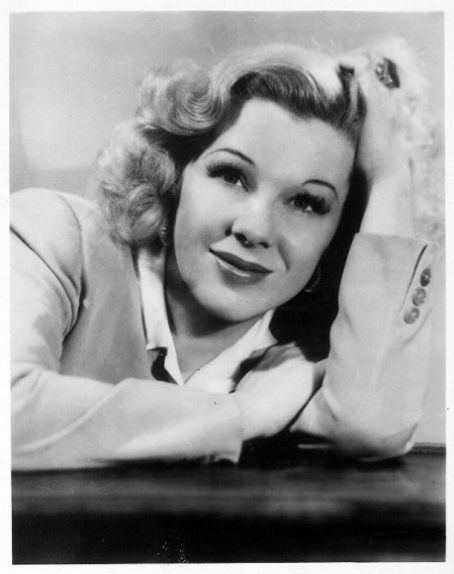 Glenda Farrell Photos - Glenda Farrell Picture Gallery - FamousFix - Page 6