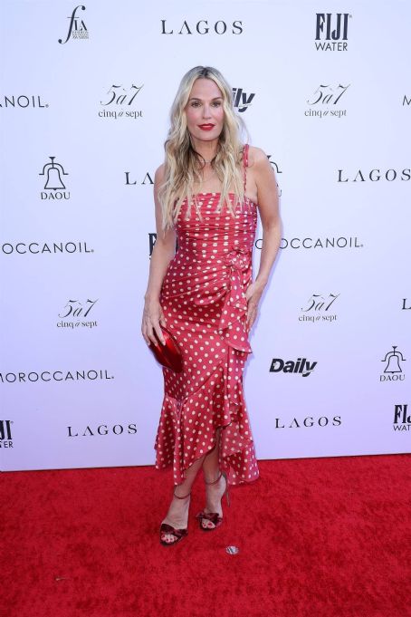 Molly Sims – The Daily Front Row’s 8th Annual Fashion Los Angeles ...