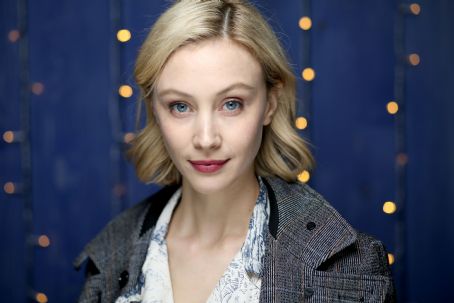 Who is Sarah Gadon dating? Sarah Gadon boyfriend, husband