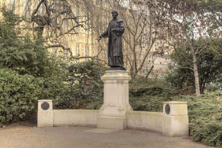 Emmeline and Christabel Pankhurst Memorial