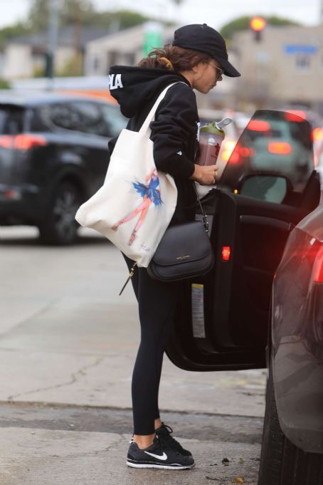 Sarah Hyland – Leaving Dogpound gym in West Hollywood | Sarah Hyland