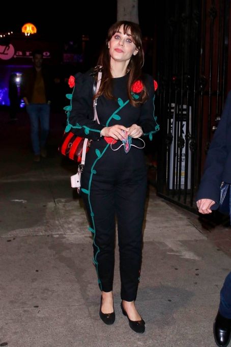 Zooey Deschanel – With Jonathan Scott seen after Judd Apatow’s show at Largo