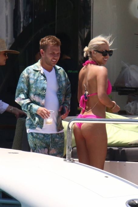 Savannah Chrisley With Emmy Medders on a boat ride in Miami Bay